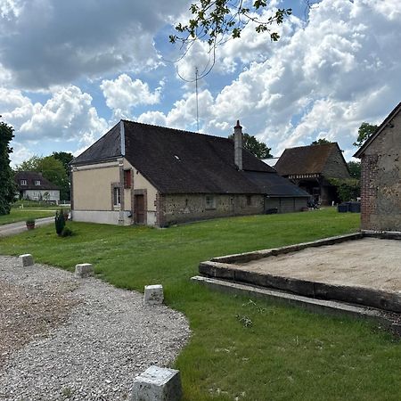 Gite A La Ferme De Sainte Radegonde Lanneray Εξωτερικό φωτογραφία